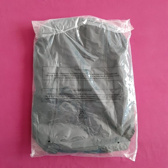 New! - Urban Performance Black Duralon Fabric Backpack - Picture 6 of 6